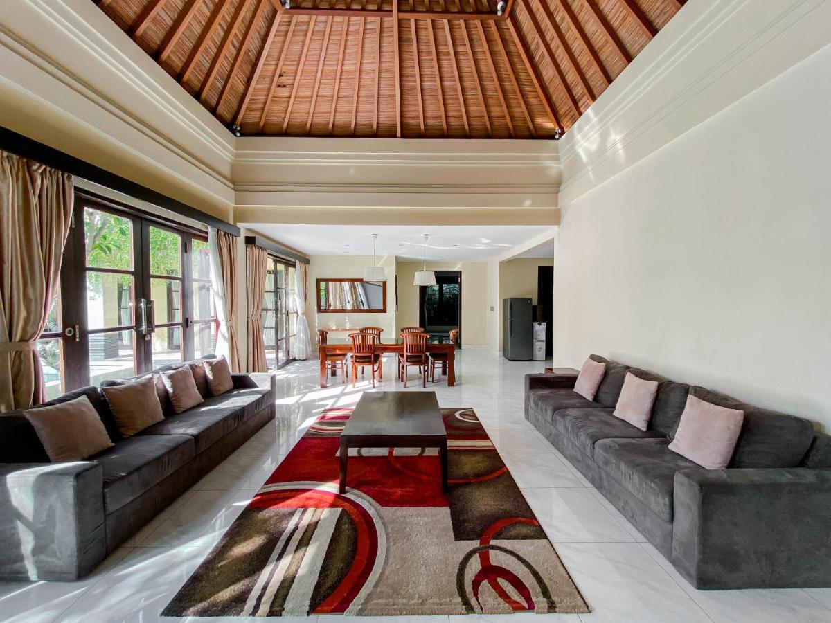 Cometa Villas Seminyak By Premier Hospitality Asia Seminyak (Bali) Exterior photo