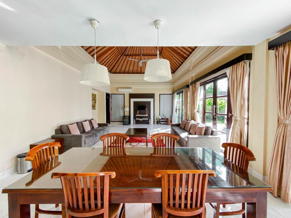 Cometa Villas Seminyak By Premier Hospitality Asia Seminyak (Bali) Exterior photo