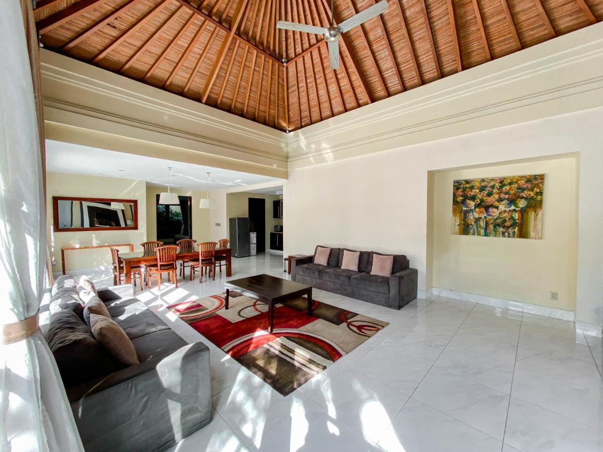 Cometa Villas Seminyak By Premier Hospitality Asia Seminyak (Bali) Exterior photo