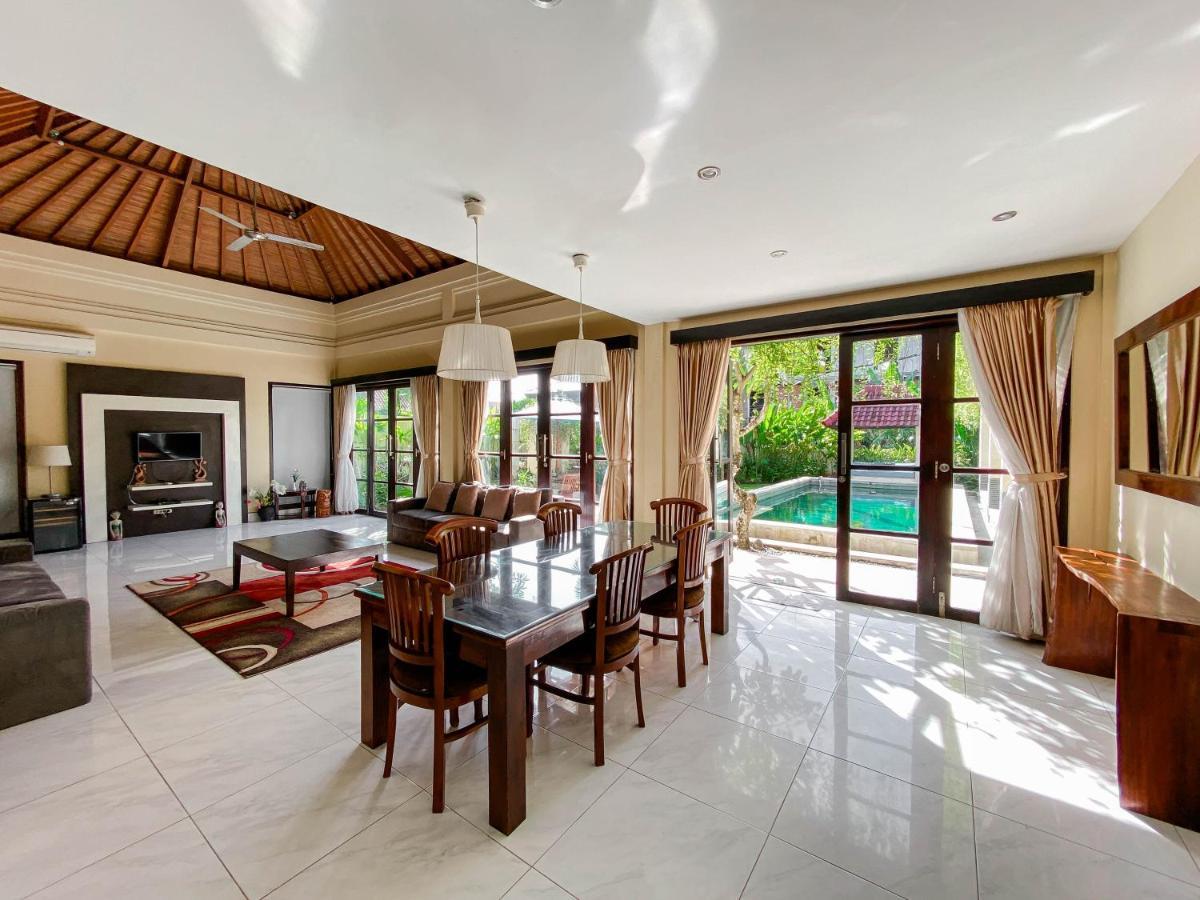 Cometa Villas Seminyak By Premier Hospitality Asia Seminyak (Bali) Exterior photo